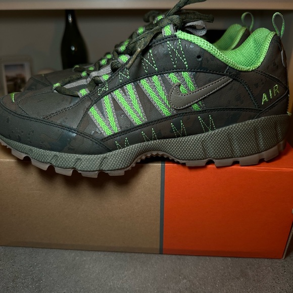 Nike Air Terra Humara Premium Fern / Olive Grey - Picture 1 of 3